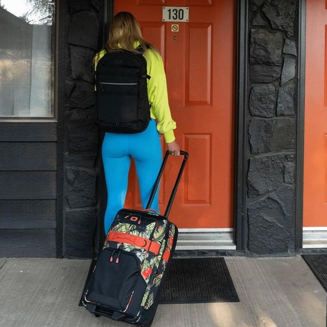 Ogio Alpha Layover 40-44L aloha tas