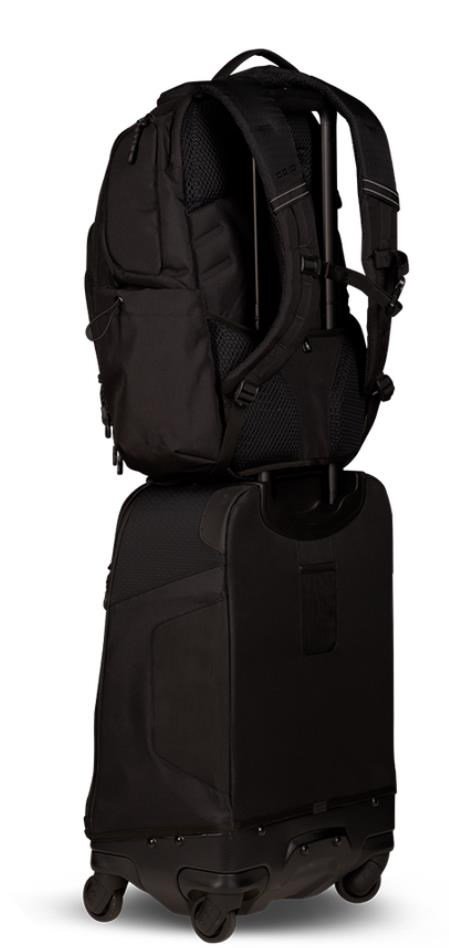 Ogio Renegade 22" 4-Wheel Travel Bag 33L reistas, zwart