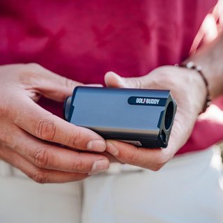Golf Buddy aim QUANTUM laserrangefinder