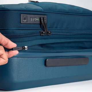 Ogio Ogio Pace Pro Hybrid Carry-on 34-36L Tašky, kufry bag, grey pinstripe