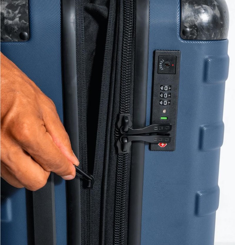 Ogio Renegade Vault Carry-On 35-40L tas, dress blue