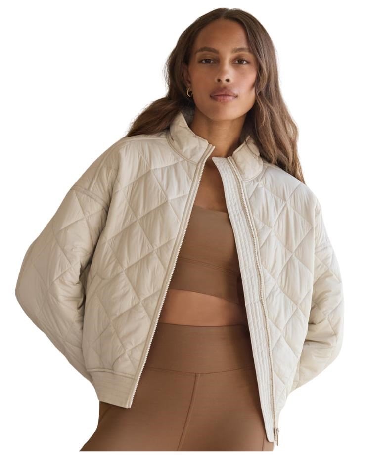Travis Mathew Lights at Night Quilted dames jack, pumice stone