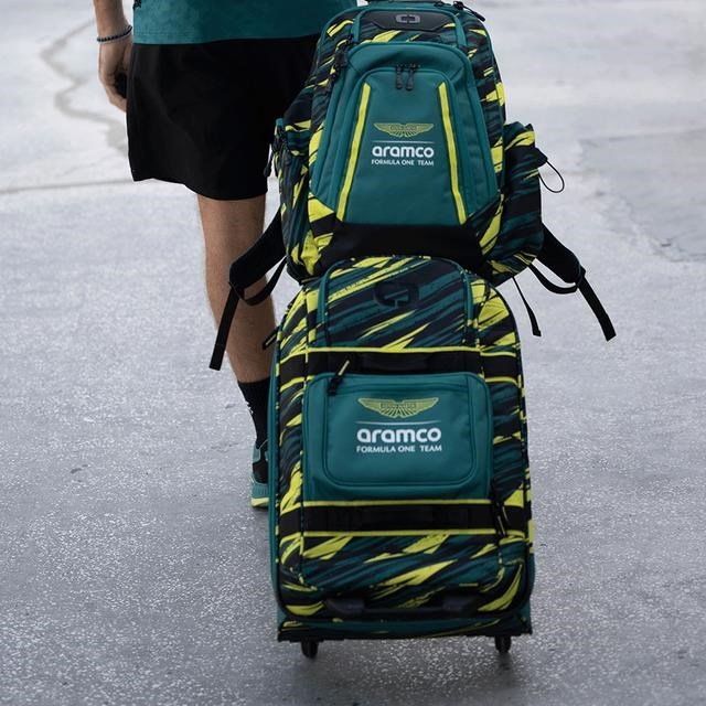 Ogio Ogio Alpha Layover Aston Martin F1 Team 40-44L tas, groen