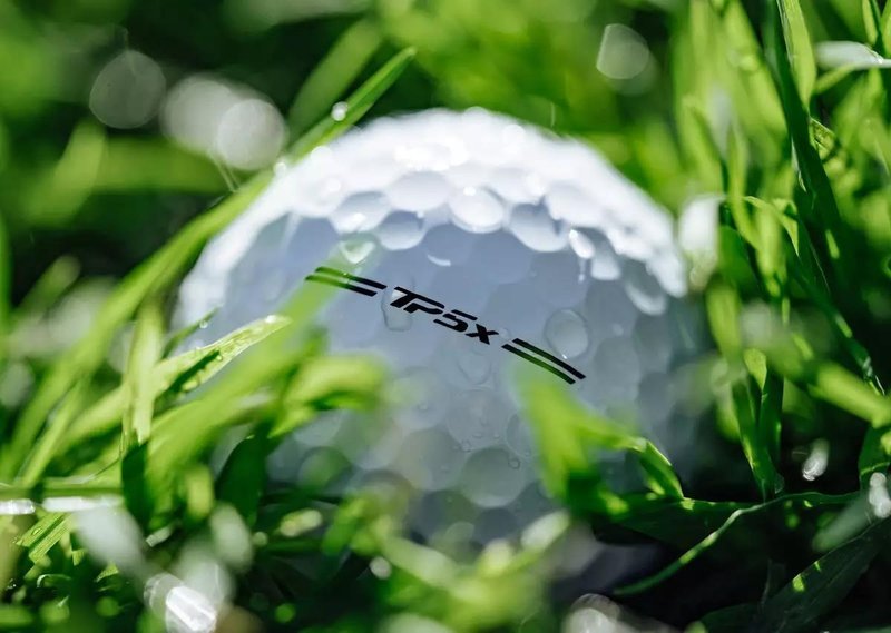 TaylorMade TP5x golfballen 2026 (12 ballen)