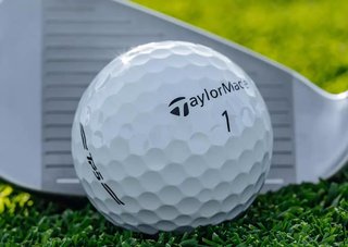 TaylorMade TP5 Stripe golfballen