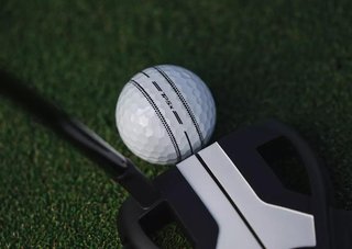 TaylorMade TP5x Stripe golfballen