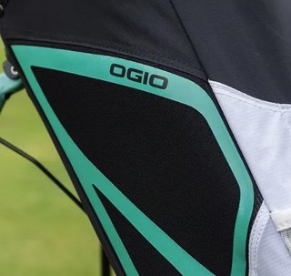 Ogio Featherlite stand bag, zwart