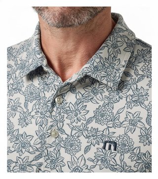 Travis Mathew Featherweight Sunbeam heren polo, italian sand