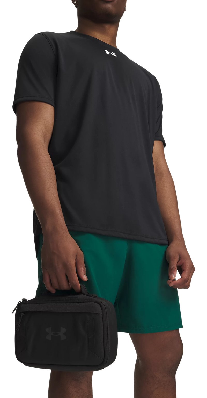 Under Armour Hustle Travel Kit, zwart