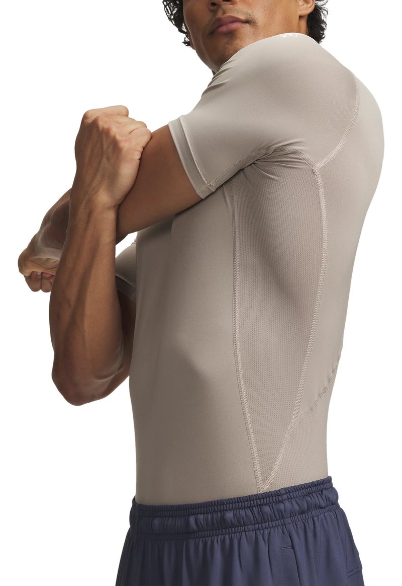 Under Armour HeatGear heren compressieshirt, timberwolf taupe/wit