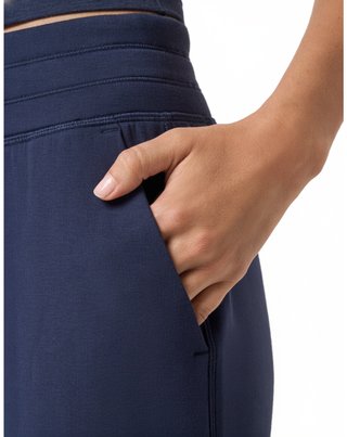 Travis Mathew Skyloft Soft Ankle dames broek, navy blazer
