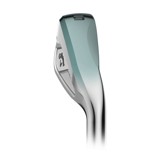 Callaway Elyte X tri-sole ontwerp voor turfinteractie