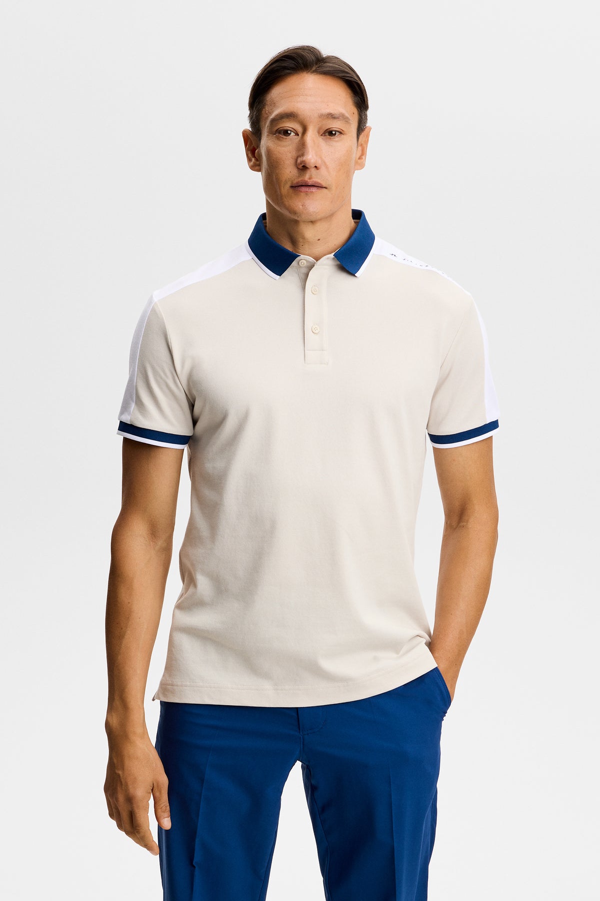 J.Lindeberg Jace Polo Moonbeam - detail contrasterende schouderpanelen