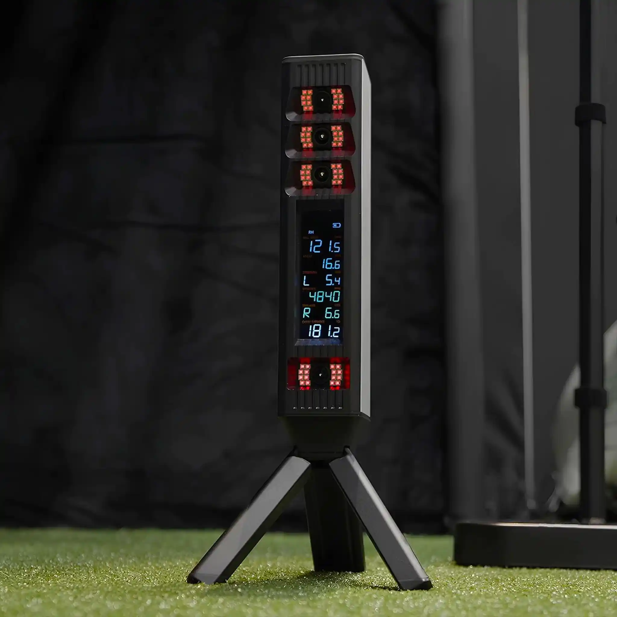 Square Golf OMNI indoor lifestyle use