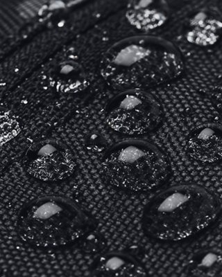 UA Storm waterafstotende technologie op de Undeniable 5.0 Small Duffle Bag