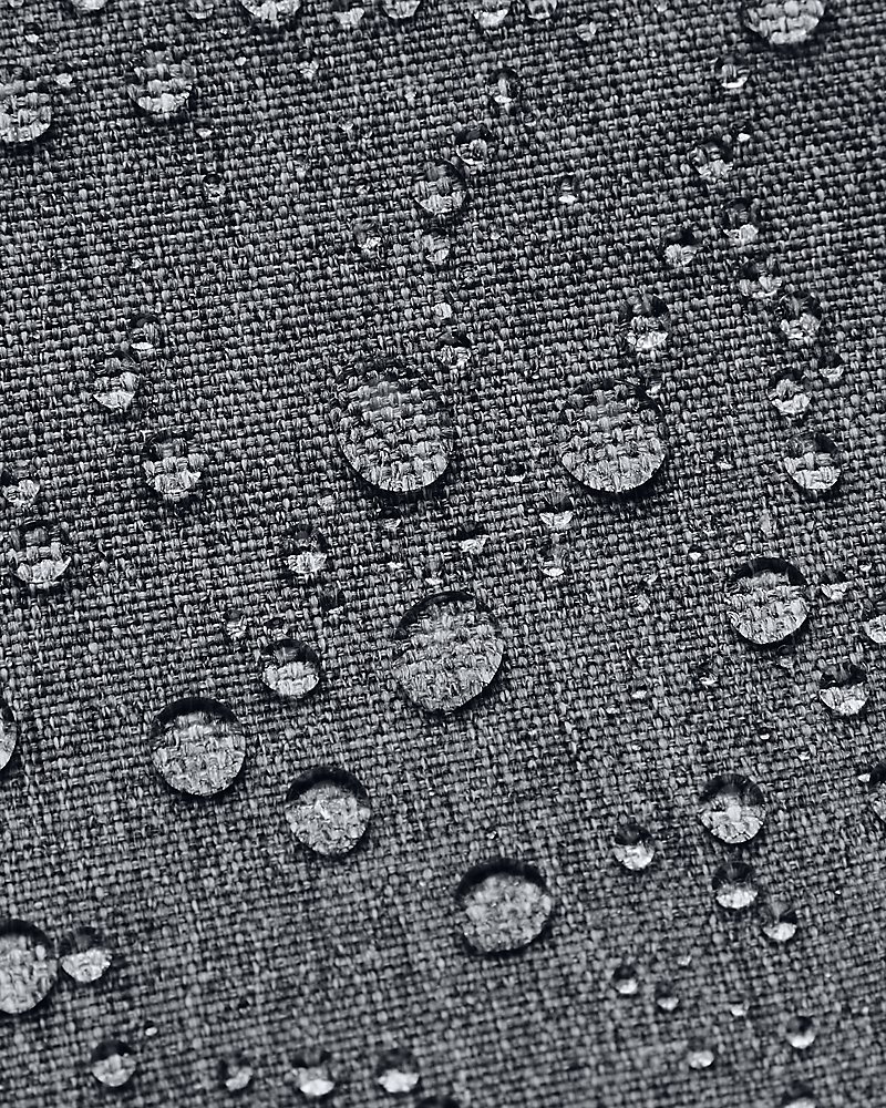 UA Storm waterafstotende technologie op Undeniable 5.0 Kleine Duffle Tas