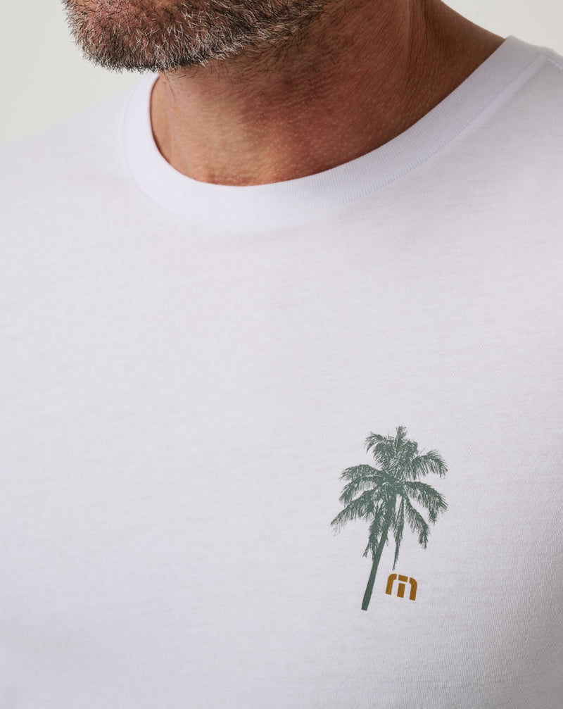 Travis Mathew Horizon Hideaway Tee wit detail achterkant