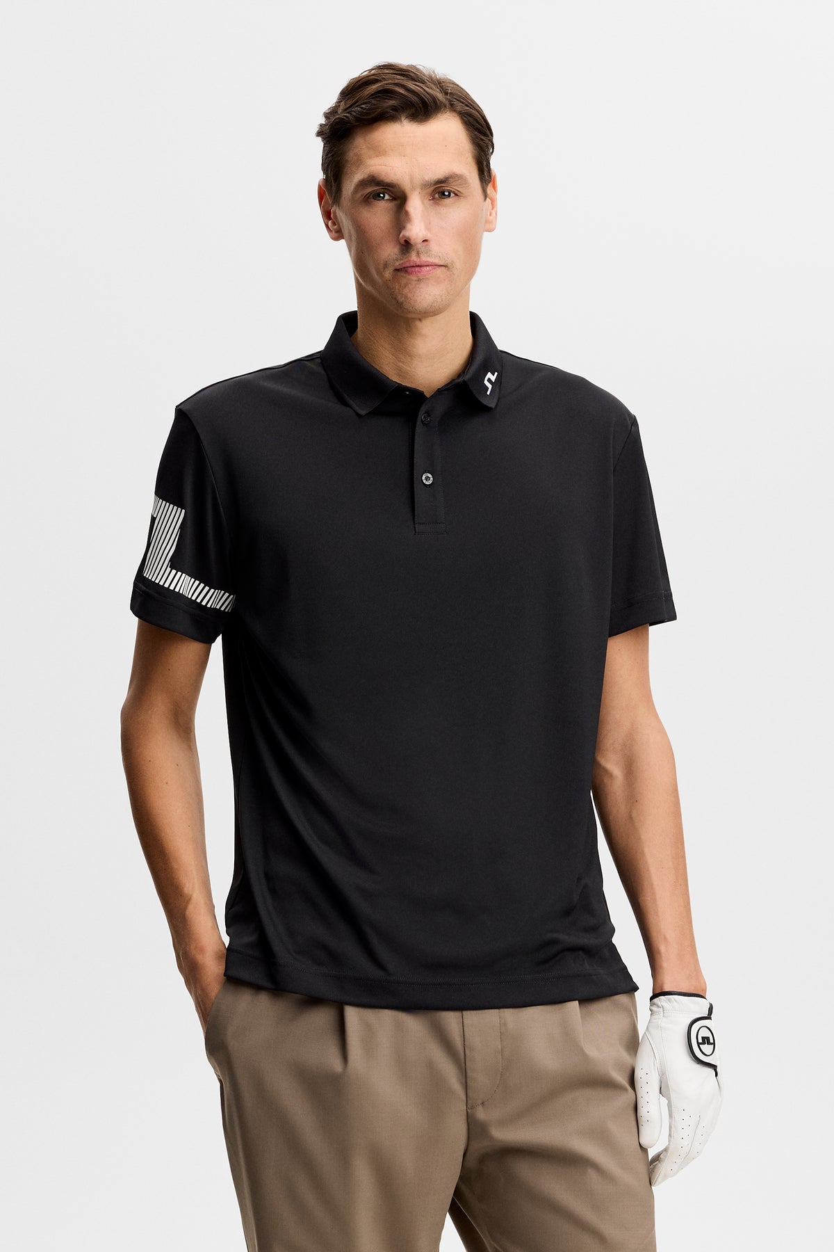 J.Lindeberg Heath Polo Zwart – kraag- en knoopsluitingdetail