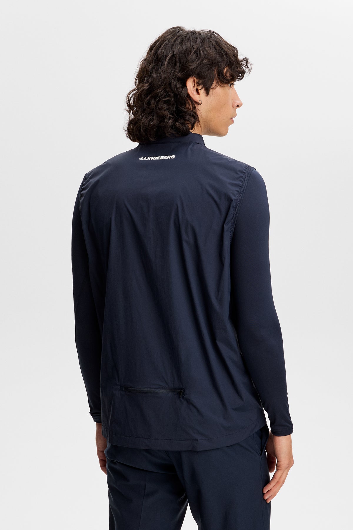 J.Lindeberg Tour Tech Packable Vest JL Navy – packable achterzak detail