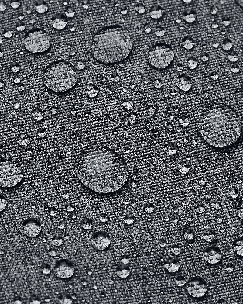 UA Storm waterafstotende technologie detail